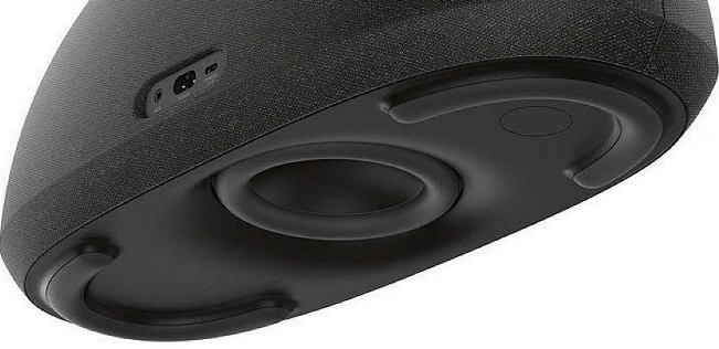 loa bass lộ thiên đánh dưới gầm hệt như những chiếc loa sub điện